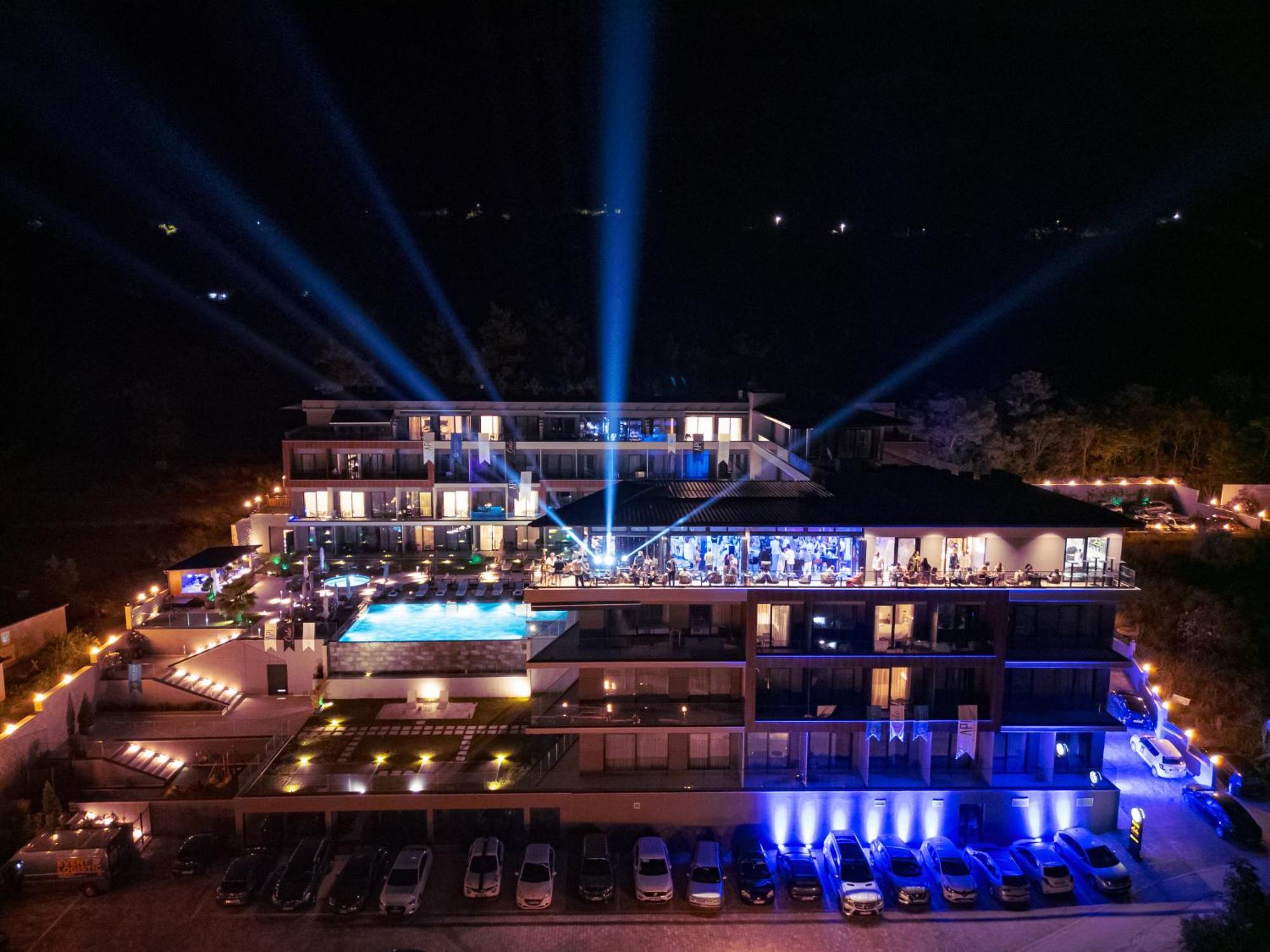 Royal Blue Resort & Residences Kavac Exterior photo